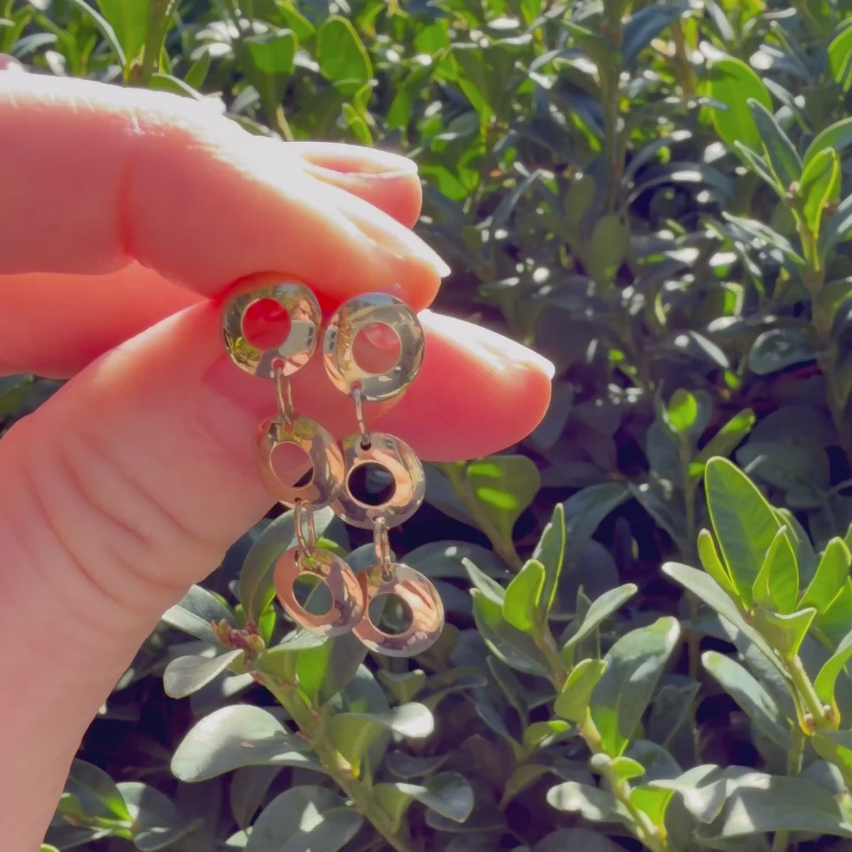 Donut Give Up 🍩 (Vintage 10KT Yellow Gold Triple Drog Circle Drop Earrings